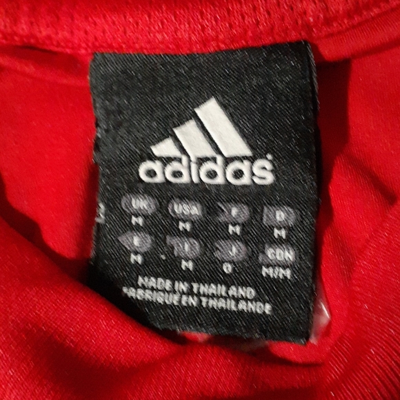 Adidas medium sleeveless red shirt. - Picture 3 of 3